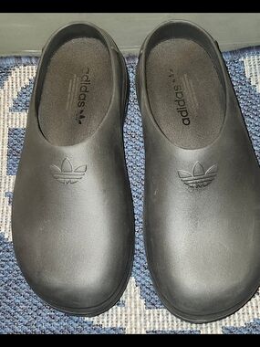 Adidas Women's Stan Smith Black Slip-On Clog Mules